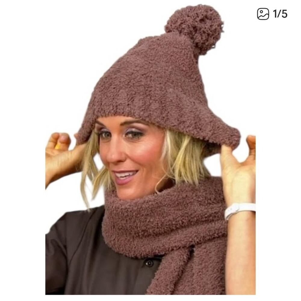 Barefoot Dreams Cozy chic Pom-Pom Beanie & Scarf Set Chestnut Brown NWT